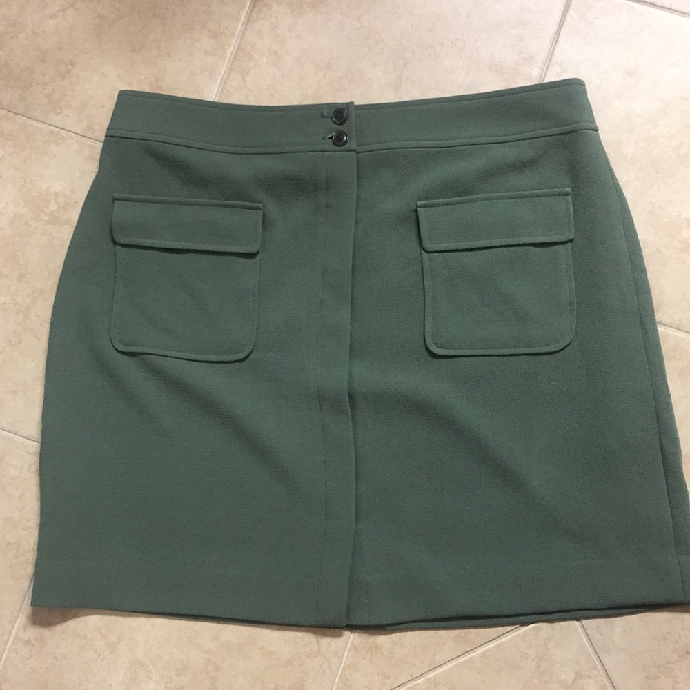 Banana Republic olive green skirt